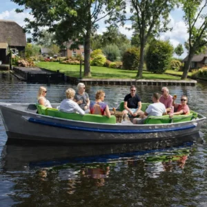 10-persoons sloep in Giethoorn, nationaal park Weerribben-Wieden