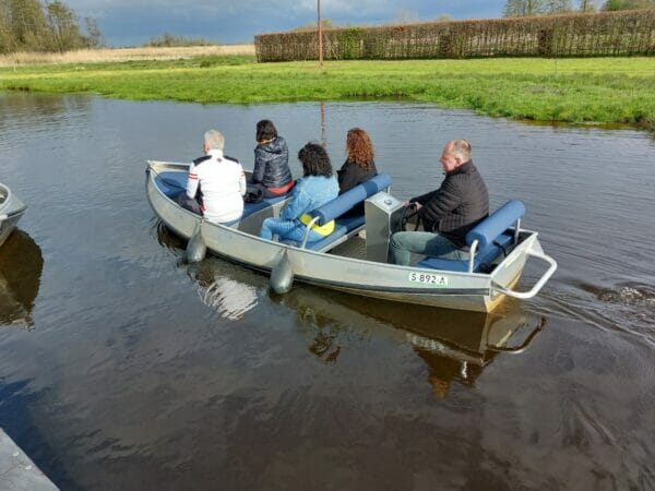 PHOTO-2023-04-26-17-58-14 5 persoons sloep Giethoorn